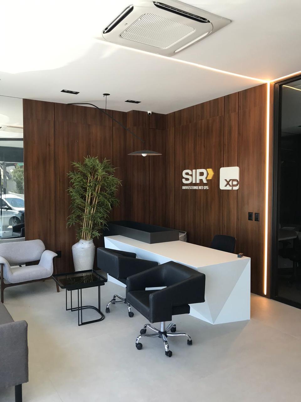 Marcenaria comercial — Recepção · SIR Investimentos